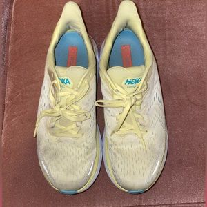 HOKA Clifton 8 woman’s shoes